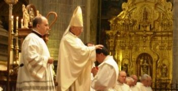https://arquimedia.s3.amazonaws.com/256/sacramentos/ordenacionjpg.jpg